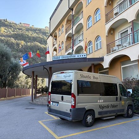 Majestic Palace Malcesine Exterior photo