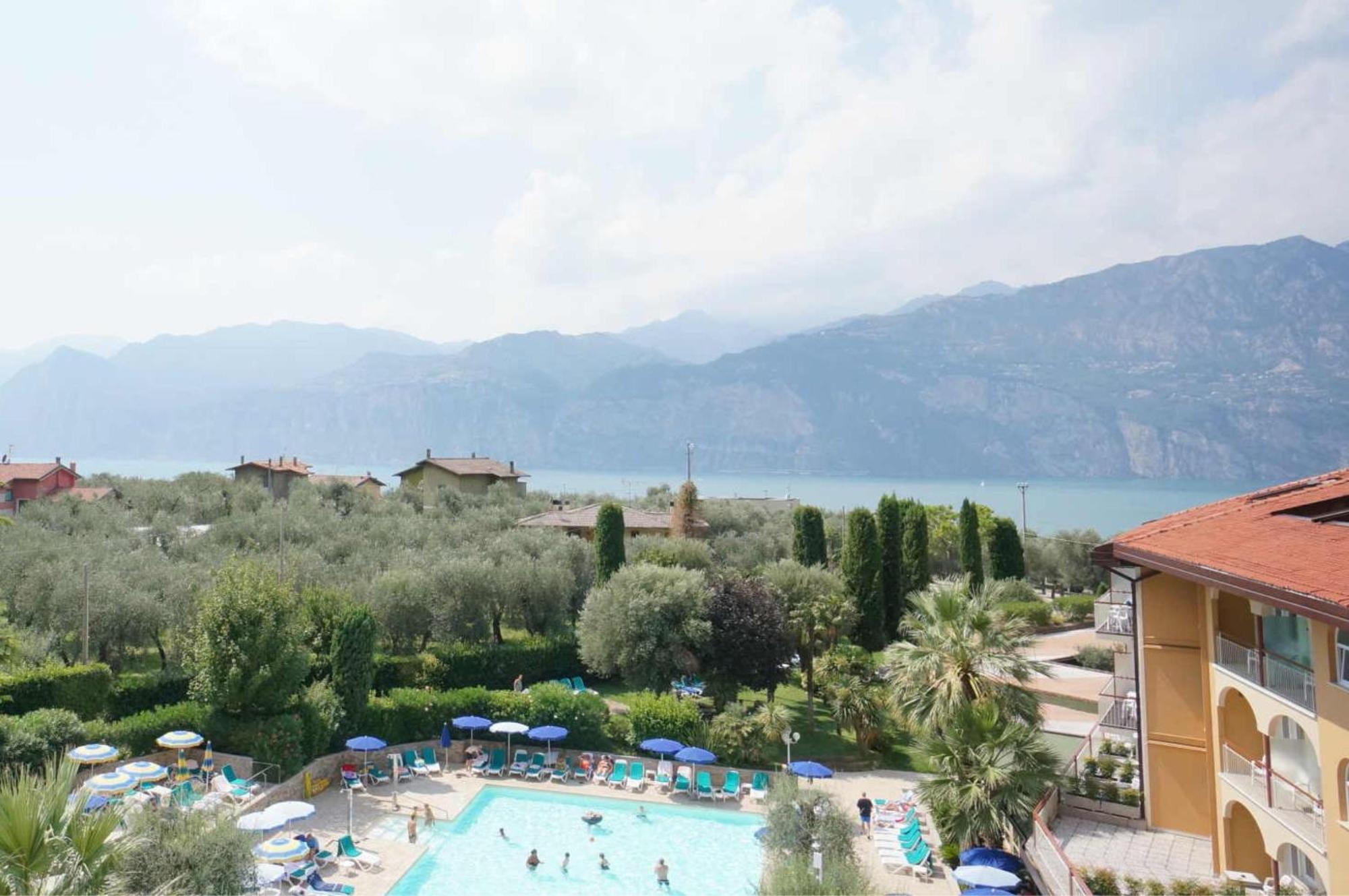 Majestic Palace Malcesine Exterior photo