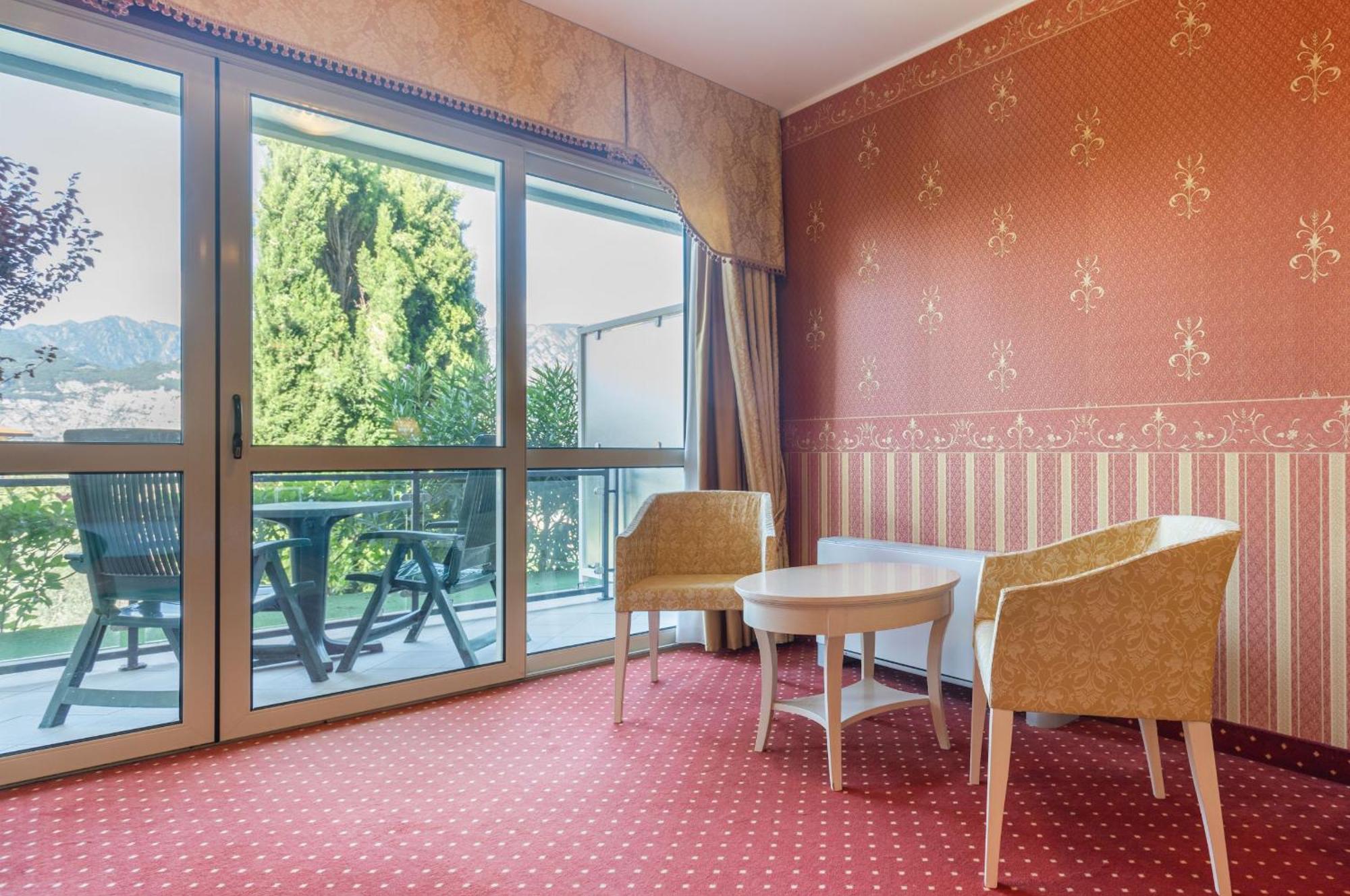 Majestic Palace Malcesine Room photo