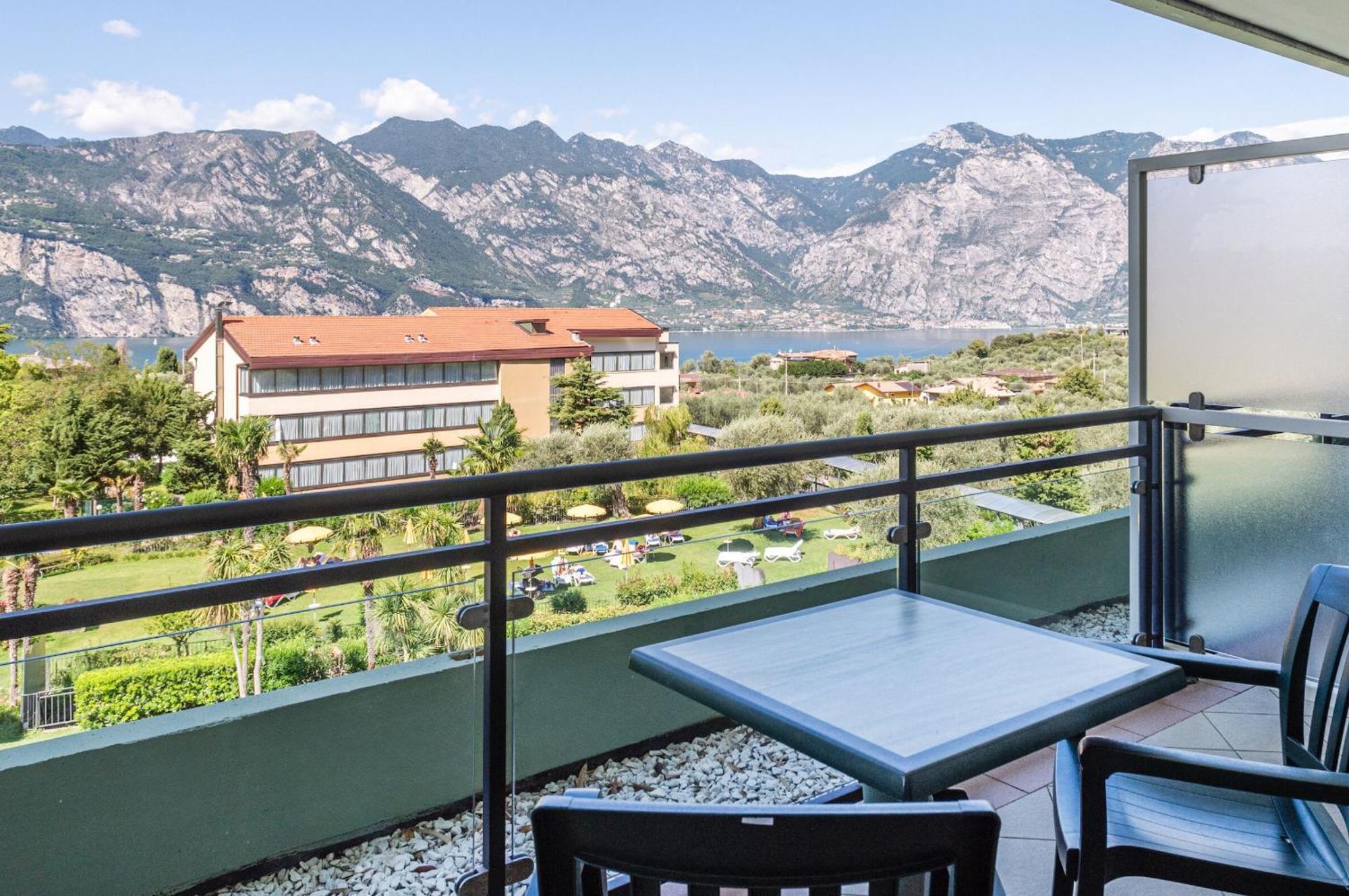 Majestic Palace Malcesine Room photo