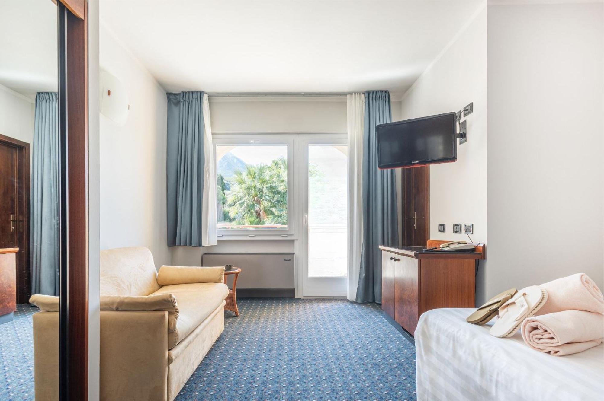Majestic Palace Malcesine Room photo